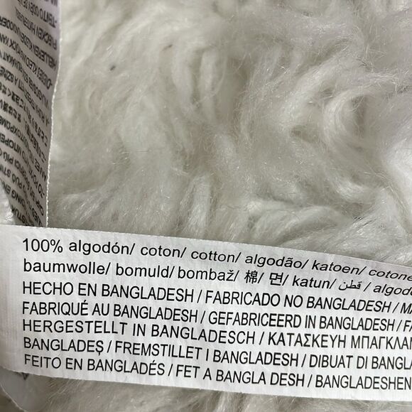 Zara Distressed White Short Bootie Jean Shorts, Size 8 - Picture 7 of 8